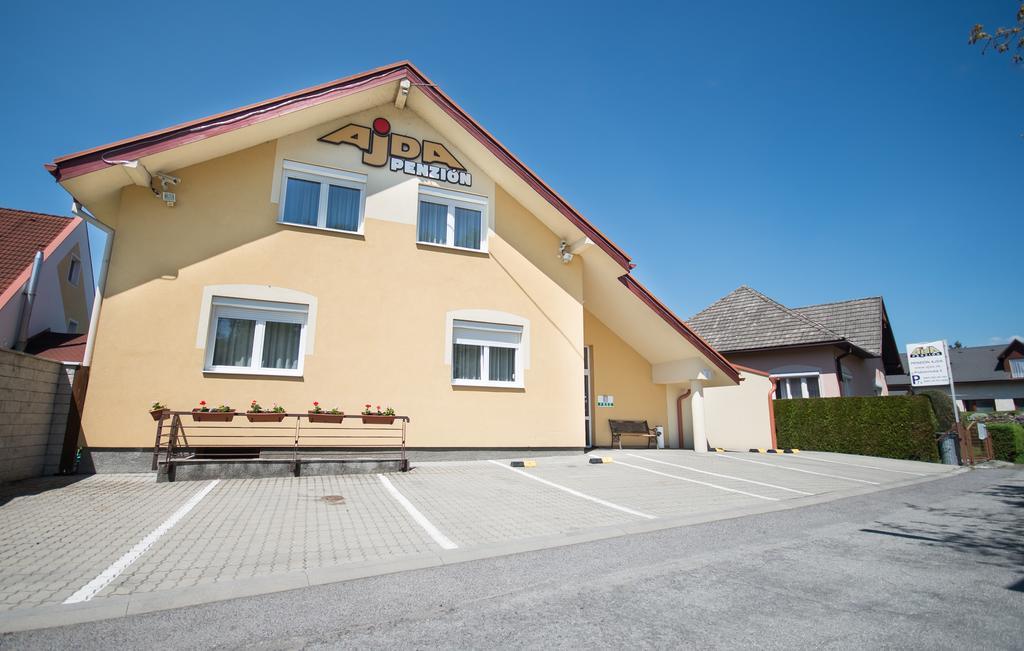 Penzion Ajda Liptovsky Mikulas Exterior foto